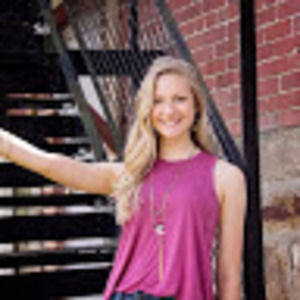 Meet your Posher, Kayla